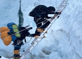 सगरमाथामा वसन्त आरोहण सिजन : ३९५ जनाले सफल आरोहण