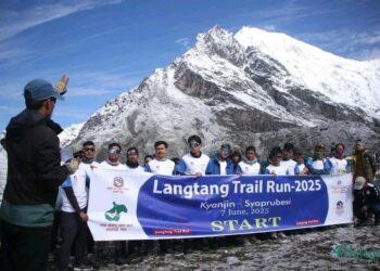 सोलुखुम्बुका मिलन र त्रिभुवन आर्मी क्लबकी रोकाया लाङटाङ ट्रेल रनमा च्याम्पियन