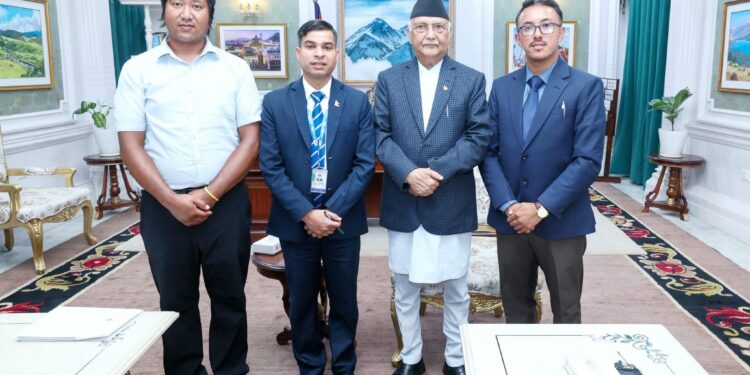 प्रधानमन्त्रीको अनुरोधपछि १० करोडको परियोजना लिएर सोलुका शेर्पा अमेरिकाबाट फर्किए