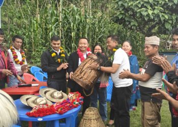 थुलुङ दुधकोशी–७ मा भुमि पुँजाका सामग्री हस्तान्तरण