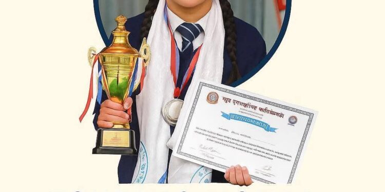  साेलुखुम्बु ः  खुम्जुङ माविकी छात्रा ङिमाले गरिन एसइईमा जिल्ला टप 