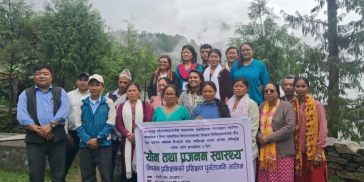 महाकुलुङ गाउँपालिकामा यौन तथा प्रजनन स्वास्थ्य सम्बन्धी तीनदिने पुनर्ताजगी तालिम सम्पन्न