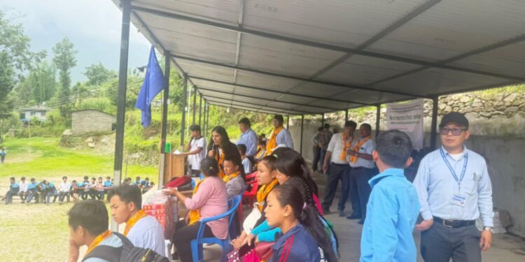 महाकुलुङमा १० विद्यालयका किशोर–किशोरीलाई लक्षित गर्दै यौन तथा प्रजनन स्वास्थ्य शिविर