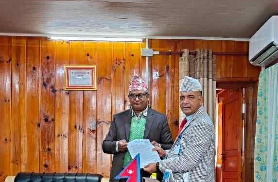 रास्वपा जिल्ला समिति सोलुद्वारा भिजिट भिसाको दुरुपयोग तथा मानव तस्करीबारे छानबिन समिति गठनको माग