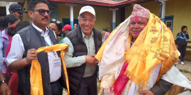 लिखुपिके गाउँपालिका शिक्षा शाखा संयोजक तथा हिमगंगा मा.विका शिक्षक बस्नेतलाई गरियाे बिदाइ