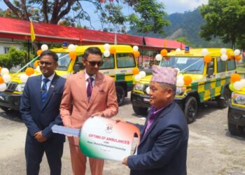 भारतीय दूतावासद्वारा महाकुलुङ गाउँपालिकालाई एम्बुलेन्स हस्तान्तरण