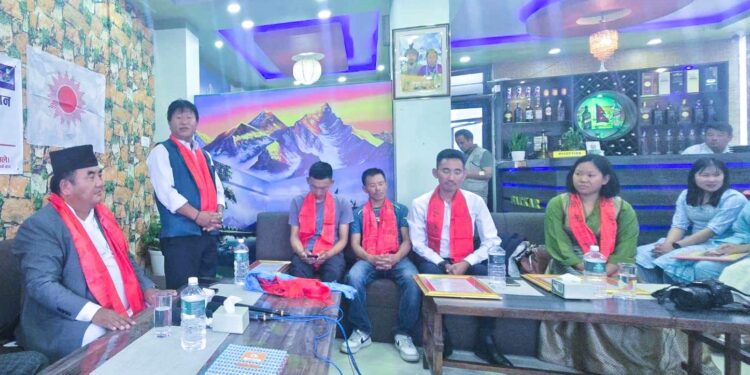 सोलुखुम्बुका चार सगरमाथा आरोहीलाई विशेष सम्मान