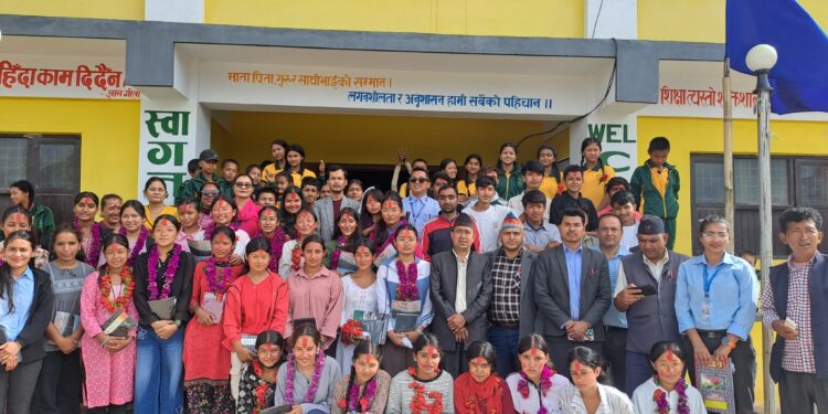 एसईई २०८१ मा सफल विद्यार्थीहरू सम्मानित