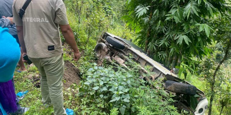 ओखलढुंगाको जाल्पा मन्दिर नजिक बोलेरो गाडी दुर्घटना, मानवीय क्षति नभएको पुष्टि