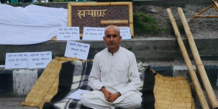 बाँसमैत्री नीतिको मागसहित मेयर भट्टराई माइतीघरमा सत्याग्रही