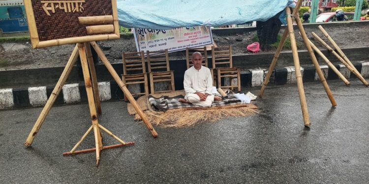 स्थानीय कच्चा पदार्थको प्रयोगको मागसहित मेयर भट्टराईको सत्याग्रह दोस्रो दिनमा प्रवेश
