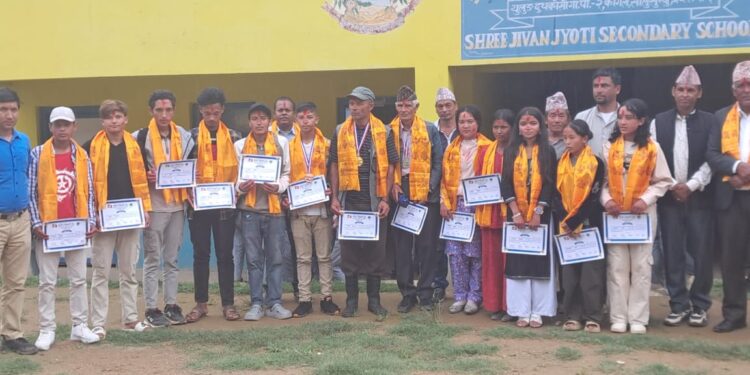 शिक्षकप्रति राज्यको सम्मान अपर्याप्त भएको जिल्ला समन्वय प्रमुख निरौलाको भनाइ