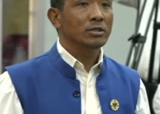 सगरमाथाबाट आरोहीका शव र फोहोर तत्काल सफा गर्न सांसद शेर्पाको माग