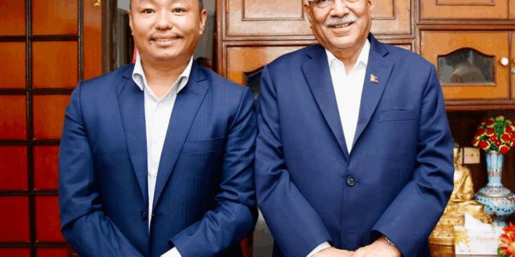 थुलुङ दुधकोशी गाउँपालिका अध्यक्ष अशिम राई र अध्यक्ष प्रचण्डबीच भेटवार्ता