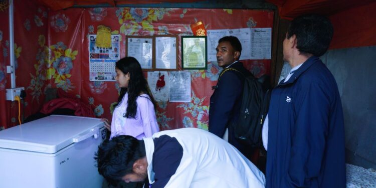 सल्लेरीमा भेटेरिनरी अस्पतालको बजार अनुगमनः एउटै नाममा तीन मासु पसल, सरसफाइमा लापरबाही