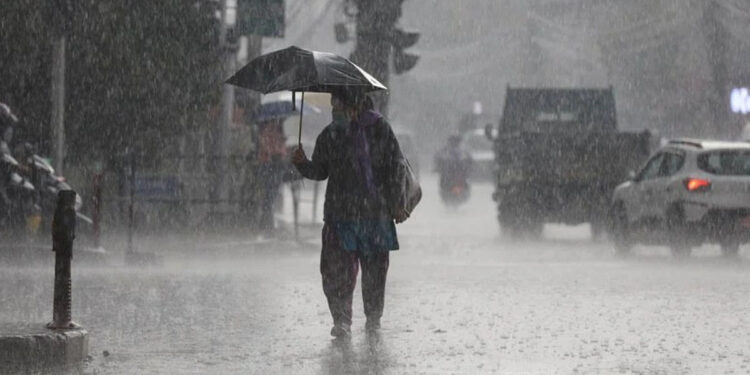 देशभर भारी वर्षाको सम्भावना, सतर्कता अपनाउन आग्रह