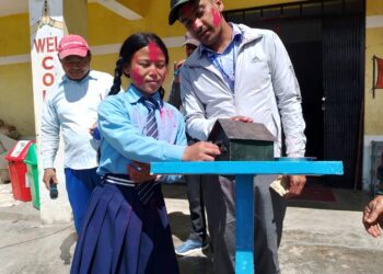 थर्पुडाँडा माविमा जन्म दिनको अवसरमा शैक्षिक सहायता तथा स्टेशनरी वितरण