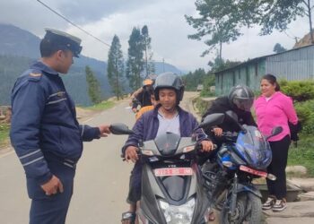 जिल्ला ट्राफिक प्रहरी कार्यालय सोलुले गर्यो एक महिनामा १०५ वटा सवारीलाई कारबाही