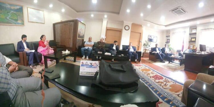 अध्यक्ष कार्कीले सामाजिक उत्तरदायित्वबाट भाग्ने अटेरी हाइड्रोलाई टेकाइन घुँडा