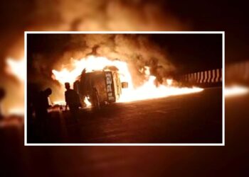 उदयपुरमा एक टिपरमा एकाएक आगलागी