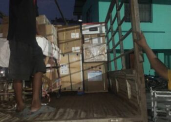 महाकुलुङ गाउँपालिकालाई पूर्वमन्त्री कार्कीको पहलमा १८ लाखभन्दा बढीको स्वास्थ्य सामग्री प्राप्त