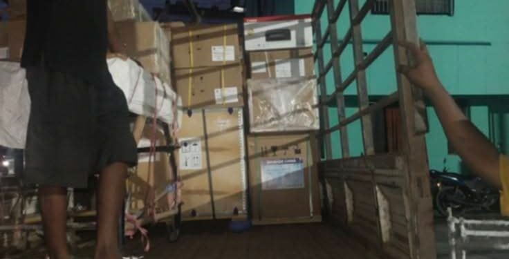 महाकुलुङ गाउँपालिकालाई पूर्वमन्त्री कार्कीको पहलमा १८ लाखभन्दा बढीको स्वास्थ्य सामग्री प्राप्त