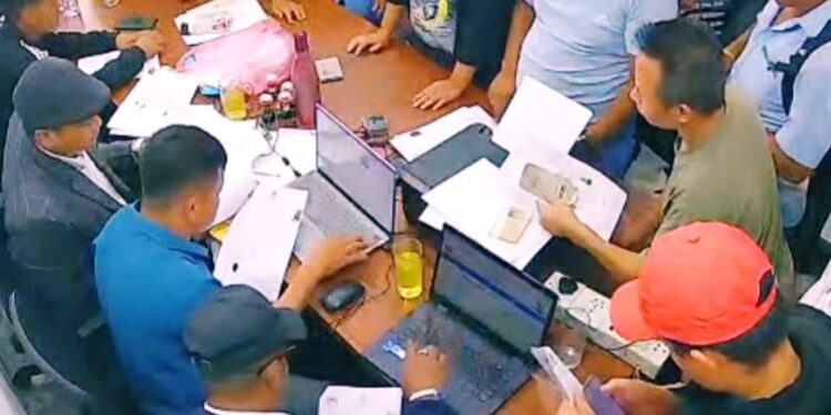 इटहरीमा ऐसेलुखर्क गाउँपालिकाको घुम्ती शिविर, १२२ नागरिकले पाए सेवा