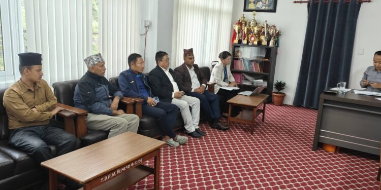 थुलुङ दुधकोशी गाउँपालिकाले गर्यो बाढी पहिरो पीडितलाई राहत वितरण गर्ने निर्णय