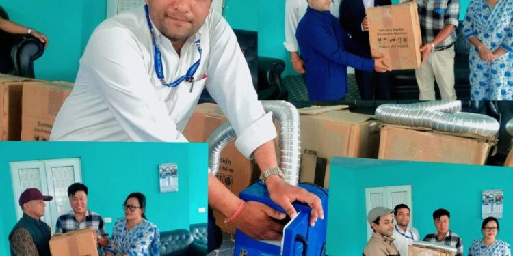 नेचासल्यान गाउँपालिकाले विद्यालयमा वितरण गर्यो सेनिटरी प्याड डिस्पोजल मेसिन