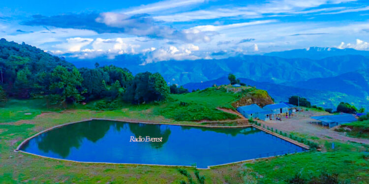 गाउँपालिका र पार्टनर्स नेपालको सहकार्यमा चिसापानी पोखरीको पुनर्भरण 