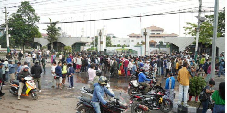 काठमाडौं उपत्यकाका तीनवटै जिल्लामा अनिश्चितकालीन कर्फ्यू-