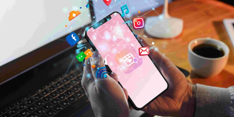 सामाजिक सञ्जाल बन्द गर्न डरायाे सरकार, सूचीकृत पनि भएनन्, बन्द पनी भएनन्