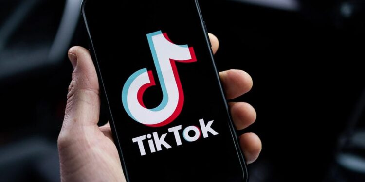 विद्यालय पोशाकमा टिकटक बनाएर सामाजिक सञ्जालमा पोस्ट नगर्न मन्त्रालयको आग्रह