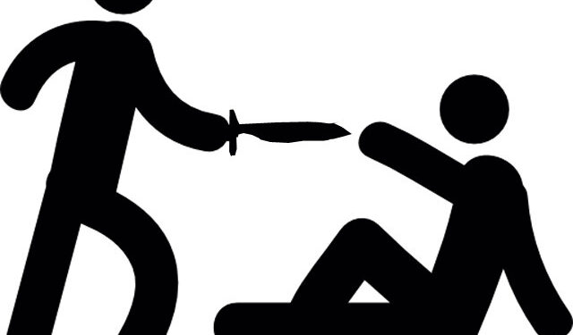 सोलुखुम्बुमा श्रीमानले हाने श्रीमती सहित ३ जनालाई खुकुरी 