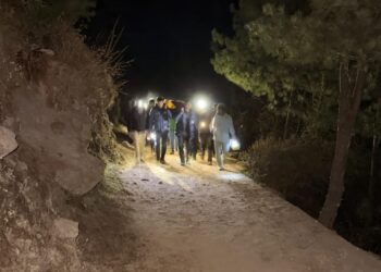 सोलुखुम्बुमा विदेशी पर्यटक घाइते, प्रहरी र स्थानीयको सहयोगमा उद्धार