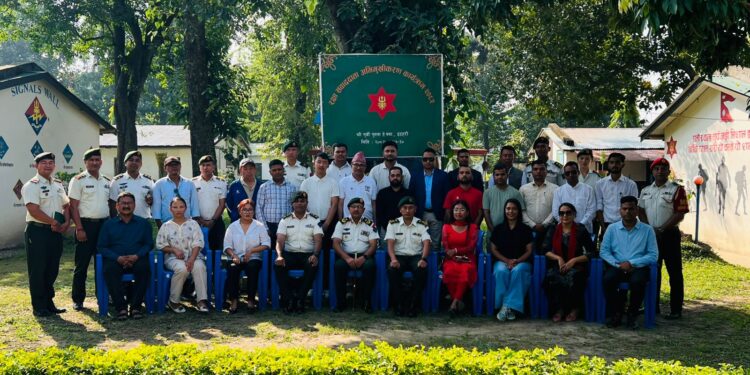 सेनासँग नजिकिँदै सञ्चारकर्मीः पूर्वी पृतनामा संवाददातामुखी अभिमुखीकरण सुरु