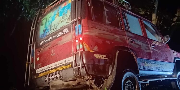 नेचातर्फ जाँदै गरेको सुमो सोलुदुधकुण्डमा दुर्घटना