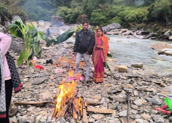 सोलुखुम्बुमा कल्वार परिवारले विधिपूर्वक छठ पर्व मनाए