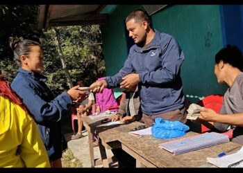 सयपत्री फुल बिक्रीबाट देउसाका किसानलाई करिब ३ लाख ७९ हजार आम्दानी