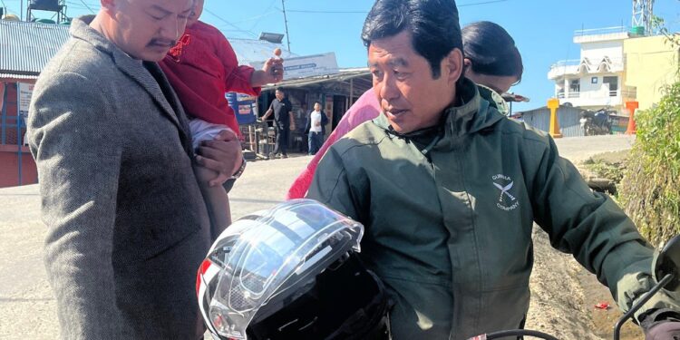 ‘दसैं–तिहार चेलीलाई उपहार’ अभियानमार्फत खोटाङमा आठ सयभन्दा बढी चेलीलाई सेवा