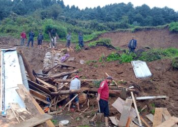 सोलुखुम्बुमा पहिरोले घर पुरिँदा राँगा र बाख्रा मरे