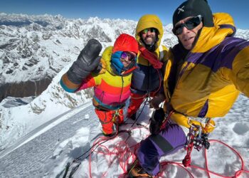 तेश्रो प्रयासमा नुम्बुरको सफल आरोहण