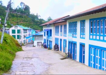 दसैँले गाउँघरमा चहलपहल, सल्लेरी बजार सुनसान