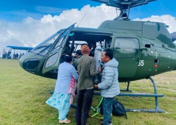 भोजपुरबाट सुत्केरी र शिशुको सेनाको हेलिकप्टरद्वारा उद्धार
