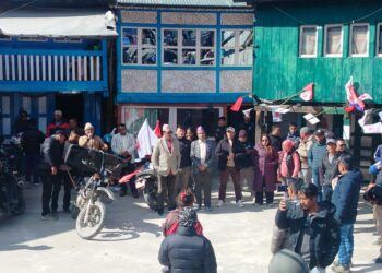 प्रतिगामी षड्यन्त्रविरुद्ध जनपरिचालन : सोलुखुम्बुमा एमालेद्वारा मोटरसाइकल र्याली