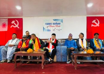 ओली सरकार पश्चिमाले ढाले, प्रतिगामि सरकार विरुद्ध सडकमा जान्छौ – एमाले उपमहासचिव गुरुङ