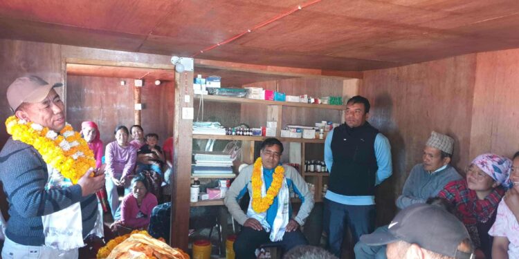 महाकुलुङ १ पात्लेमा आधारभूत स्वास्थ्य इकाई स्थापना