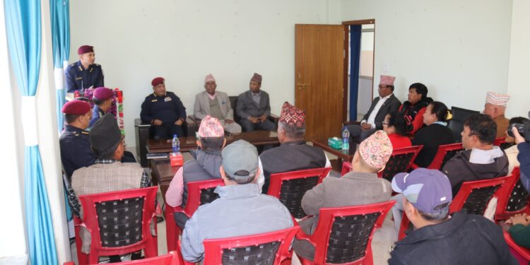 प्रदेश प्रहरी प्रमुख कार्कीद्वारा प्रहरी कार्यालय ओखलढुंगाको निरीक्षण, शान्ति सुरक्षाबारे अन्तरक्रिया