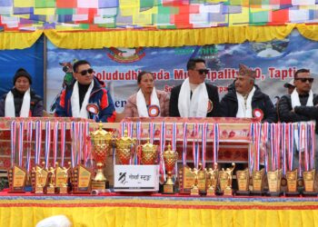 टाप्टिङमा स्व. देण्डी शेर्पाको स्मृतिमा खेलकुद कार्यक्रम शुभारम्भ, १७ टिम सहभागी