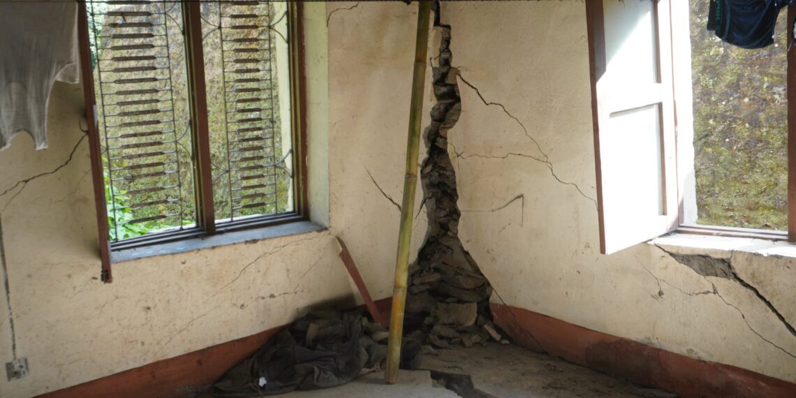 जिल्ला कारागार खोटाङभित्र गम्भीर अव्यवस्था : समस्याको थुप्रोमुनि कैदी–थुनुवा